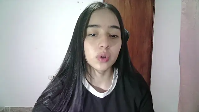 Snapshot of aineangeel chatting on September 2025 12:21:01 AM aineangeel online show from September 2025 12:21:01 AM