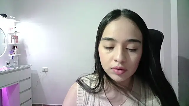 aineangeel online show from December 2025 01:00:01 AM