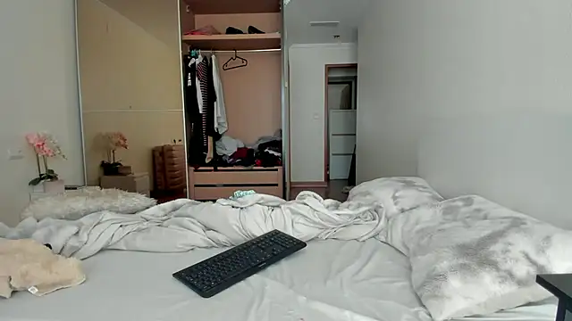 dulcey john online show from November 2025 09:31:01 AM