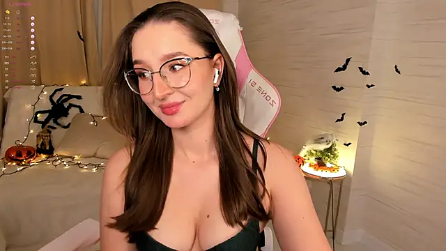 Snapshot of AnnikaAllison chatting on October 2025 01:35:02 PM AnnikaAllison online show from October 2025 01:35:02 PM