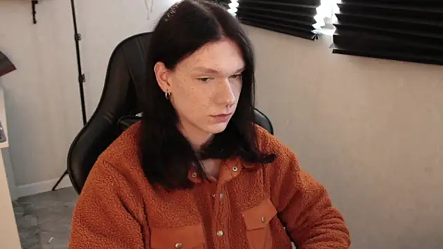 carthylovvve online show from February 2025 11:57:02 AM