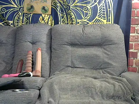 Snapshot of lovely_lola1111 chatting on April 2026 02:06:01 AM lovely lola1111 online show from April 2026 02:06:01 AM