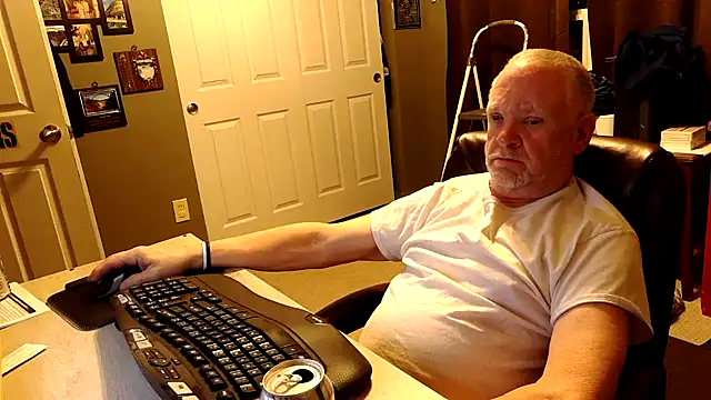 Snapshot of nobledad chatting on November 2025 01:52:01 AM nobledad online show from November 2025 01:52:01 AM