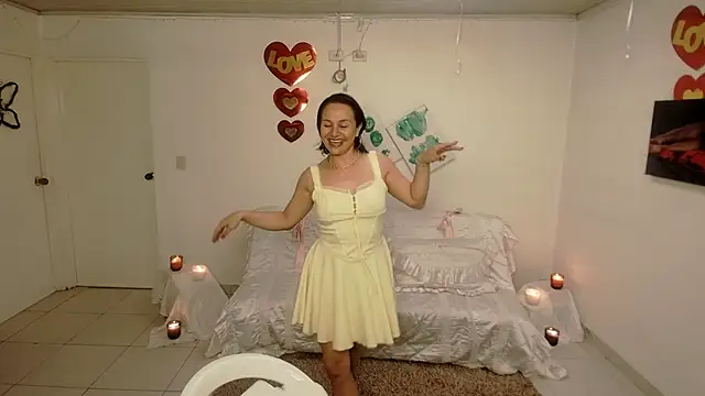 lollita 23  online show from May 2026 08:24:01 PM