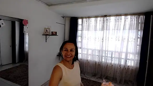 lollita 23  online show from May 2026 08:04:02 PM