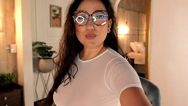 Victoria-Harper online show from February 2025 12:37:02 PM