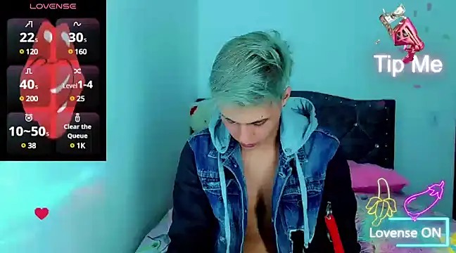 Liamscott  online show from January 2025 04:23:02 AM