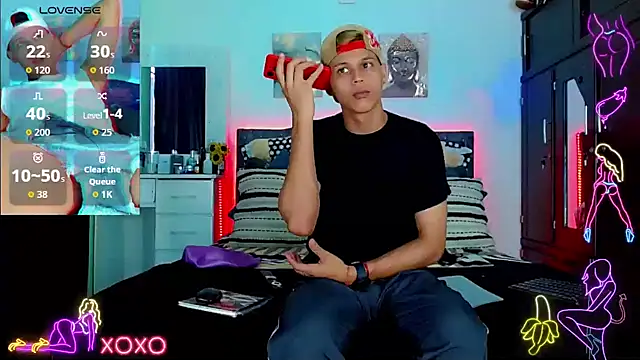 Liamscott  online show from October 2025 09:23:01 PM