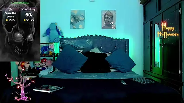 Liamscott  online show from October 2025 08:33:01 PM