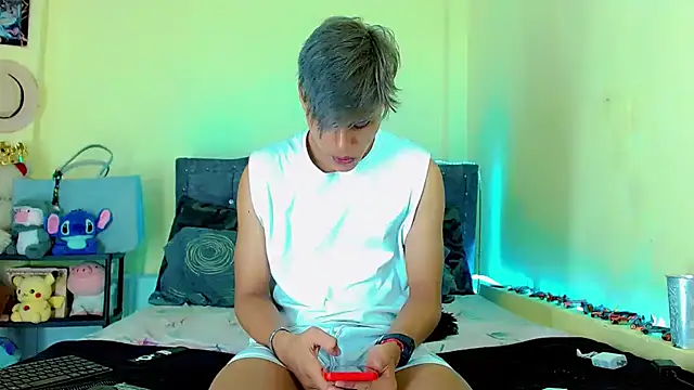 Liamscott  online show from April 2026 08:02:01 PM