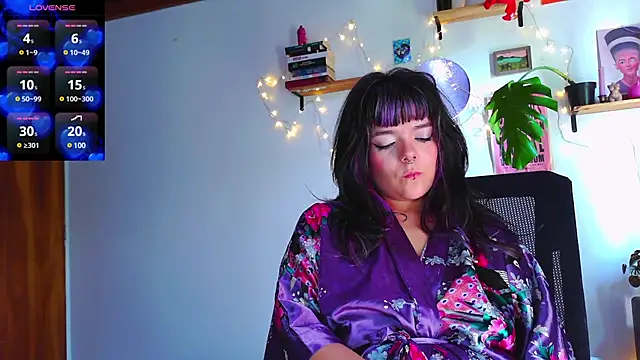 Snapshot of purple_em69 chatting on January 2025 04:50:02 PM purple em69 online show from January 2025 04:50:02 PM