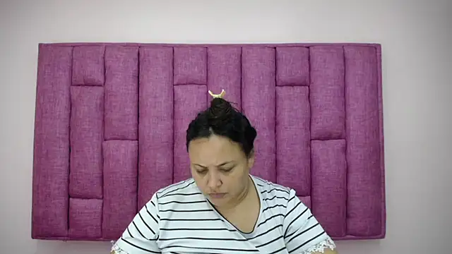 CrushOnMe  online show from January 2026 04:04:02 AM