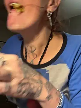 renegade vyxxen online show from December 2024 02:02:02 AM