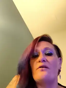 renegade vyxxen online show from January 2026 06:18:01 AM