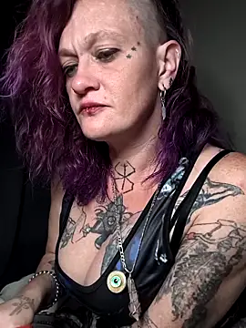 renegade vyxxen online show from February 2026 10:43:01 AM