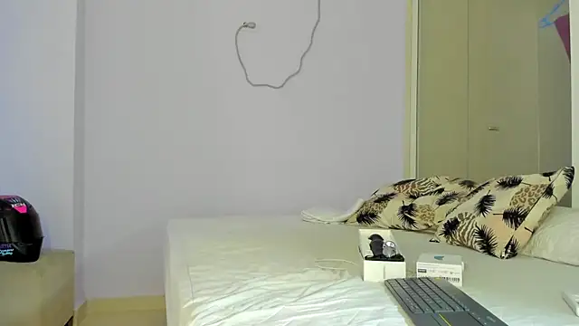 Snapshot of Mari_Mendoza chatting on December 2024 09:04:02 PM Mari Mendoza online show from December 2024 09:04:02 PM