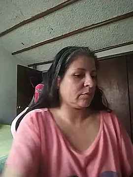 LucifernandaSw online show from May 2026 10:28:02 PM