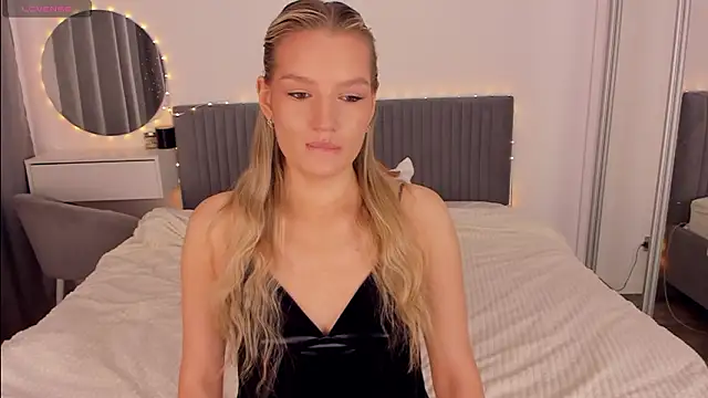 CassieRayss online show from March 2026 08:39:02 AM