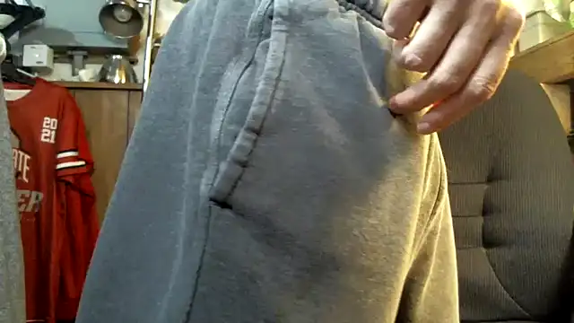 Snapshot of handsomeguy0729 chatting on December 2024 01:13:01 PM handsomeguy0729 online show from December 2024 01:13:01 PM