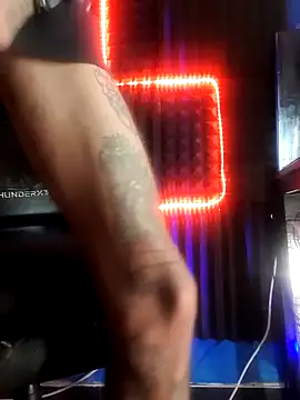 Snapshot of Themadhatter90 chatting on January 2025 02:45:02 AM Themadhatter90 online show from January 2025 02:45:02 AM