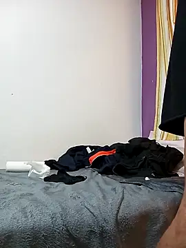 Snapshot of Themadhatter90 chatting on February 2025 09:48:01 PM Themadhatter90 online show from February 2025 09:48:01 PM