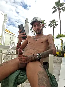 Snapshot of Themadhatter90 chatting on March 2025 03:45:02 PM Themadhatter90 online show from March 2025 03:45:02 PM