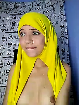 Snapshot of hanaa_18 chatting on December 2024 05:20:01 AM hanaa 18 online show from December 2024 05:20:01 AM