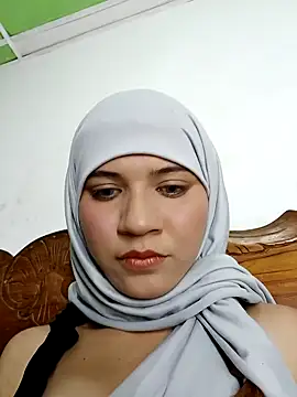 Snapshot of hanaa_18 chatting on February 2025 01:15:01 AM hanaa 18 online show from February 2025 01:15:01 AM