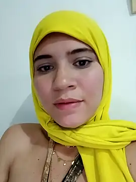 Snapshot of hanaa_18 chatting on February 2025 01:13:02 AM hanaa 18 online show from February 2025 01:13:02 AM