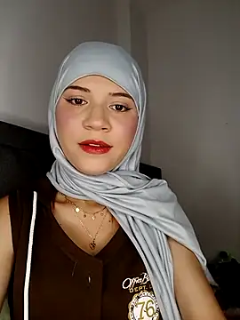 Snapshot of hanaa_18 chatting on March 2025 10:24:01 PM hanaa 18 online show from March 2025 10:24:01 PM