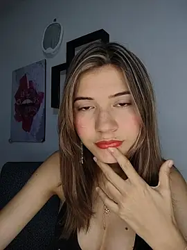 Snapshot of hanaa_18 chatting on November 2025 02:58:02 AM hanaa 18 online show from November 2025 02:58:02 AM