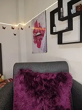 Snapshot of hanaa_18 chatting on November 2025 02:22:01 AM hanaa 18 online show from November 2025 02:22:01 AM