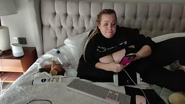 Beauty4AGent online show from December 2024 07:56:01 PM