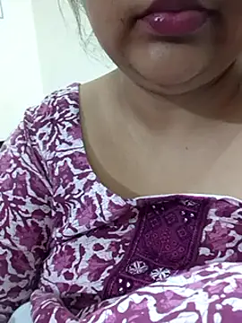 Snapshot of _Redwine_ chatting on February 2025 08:41:01 PM Redwine online show from February 2025 08:41:01 PM