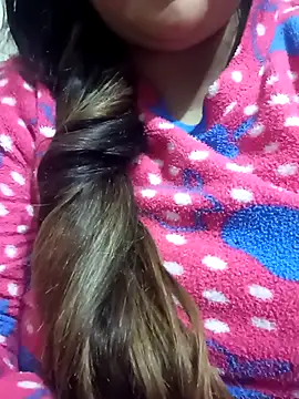 Snapshot of _Redwine_ chatting on January 2026 12:21:01 PM Redwine online show from January 2026 12:21:01 PM