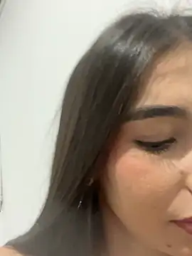 Coralinee 01 online show from February 2026 12:22:02 AM