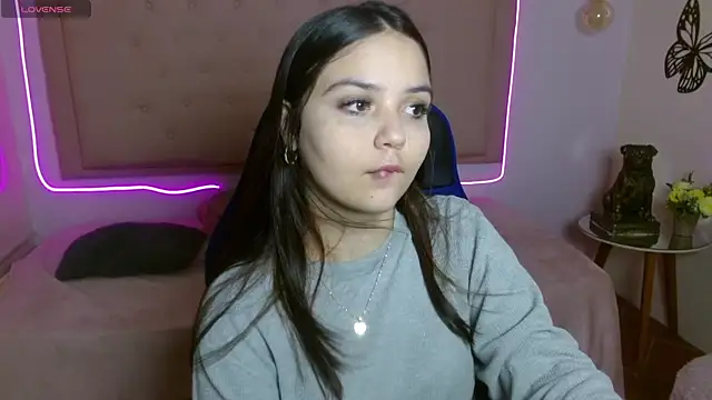Lorena warren online show from May 2026 10:17:01 PM