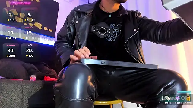 Snapshot of LatinMilk_ chatting on January 2025 05:58:02 AM LatinMilk online show from January 2025 05:58:02 AM