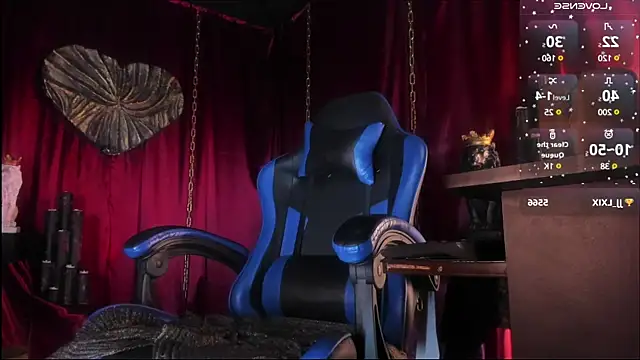 Snapshot of LatinMilk_ chatting on February 2025 03:45:02 AM LatinMilk online show from February 2025 03:45:02 AM