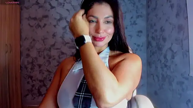 Snapshot of temptation_sweet chatting on March 2025 02:45:01 AM temptation sweet online show from March 2025 02:45:01 AM