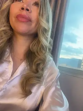 Ammy Castro online show from April 2026 10:41:01 PM