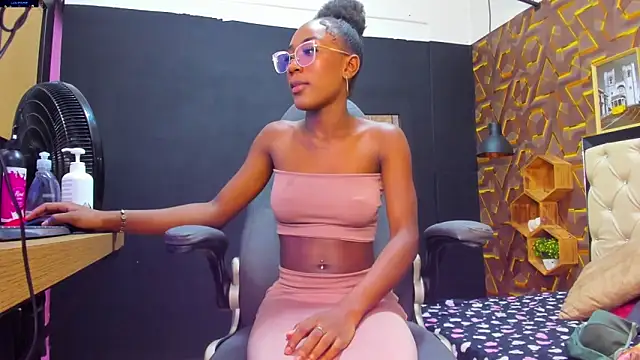 deyy madissonn online show from January 2025 08:24:01 PM