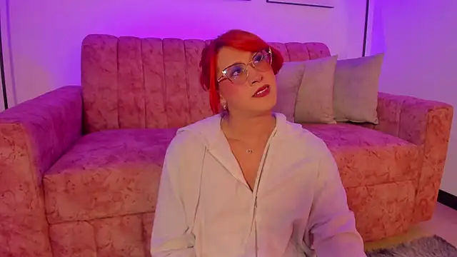 Juliana Saenzz online show from September 2025 01:49:02 AM