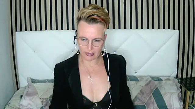 Snapshot of xxNoeliaxx chatting on December 2024 11:22:02 AM xxNoeliaxx online show from December 2024 11:22:02 AM