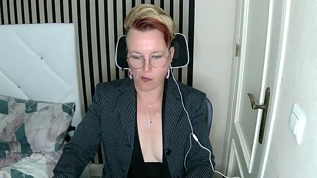 Snapshot of xxNoeliaxx chatting on March 2025 11:08:02 AM xxNoeliaxx online show from March 2025 11:08:02 AM