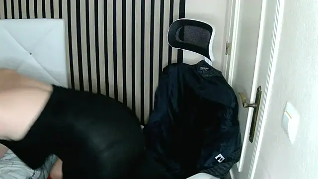 Snapshot of xxNoeliaxx chatting on March 2025 01:56:02 PM xxNoeliaxx online show from March 2025 01:56:02 PM