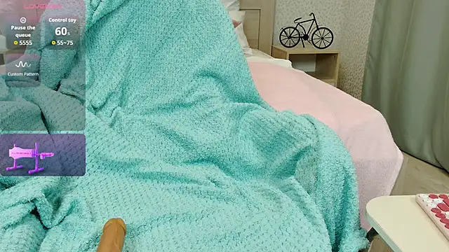 Snapshot of oliviiaa chatting on October 2025 12:19:01 AM oliviiaa online show from October 2025 12:19:01 AM