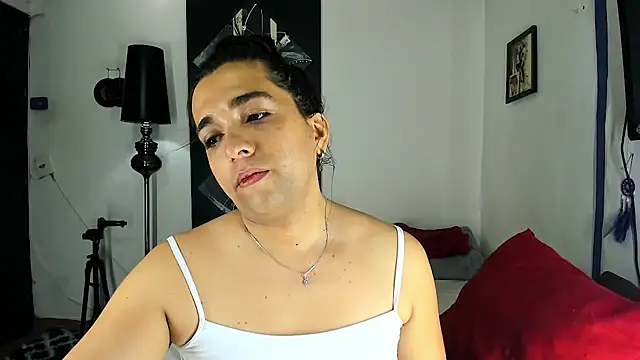 SARAMISHA online show from April 2026 05:10:02 PM