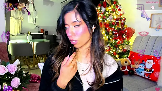 Snapshot of Issa_cooper chatting on December 2024 04:33:01 AM Issa cooper online show from December 2024 04:33:01 AM