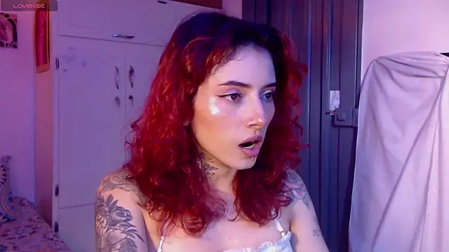 LiliJones  online show from February 2025 06:03:01 PM